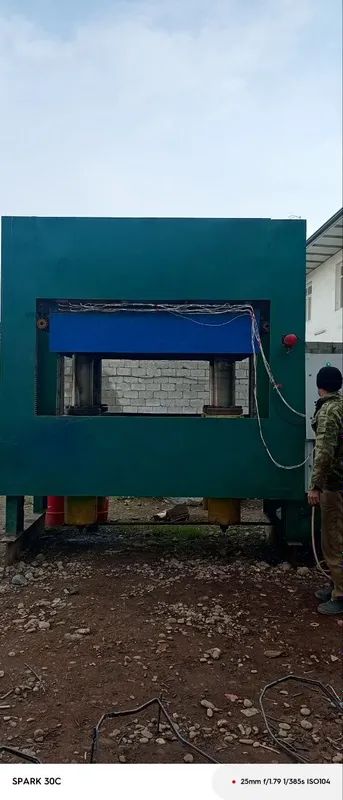Продаётся пресс на 200 тонн, в хорошем состоянии 7