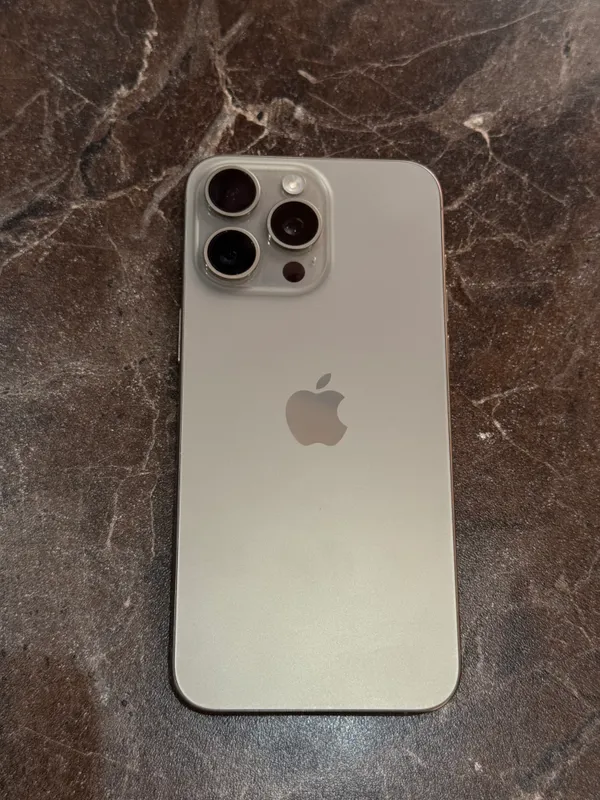 Iphone 15 pro max, коробка и документы есть, не вскрыт 7