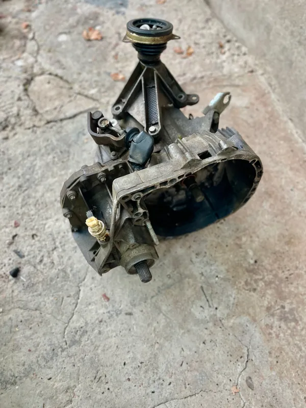 LADA LARGUS Mator bilan karobka 5 LADA LARGUS Mator bilan karobka 5
