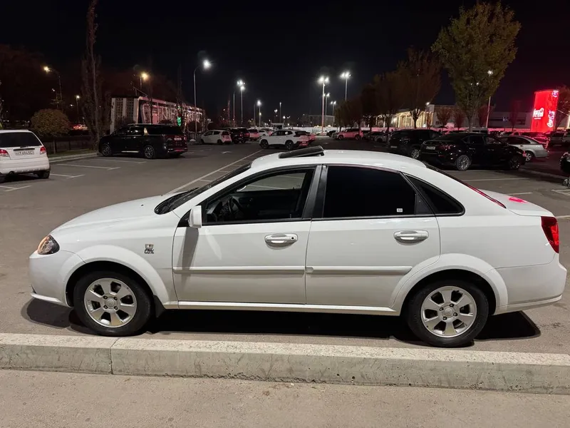 Продаю Chevrolet Gentra 2 Продаю Chevrolet Gentra 2