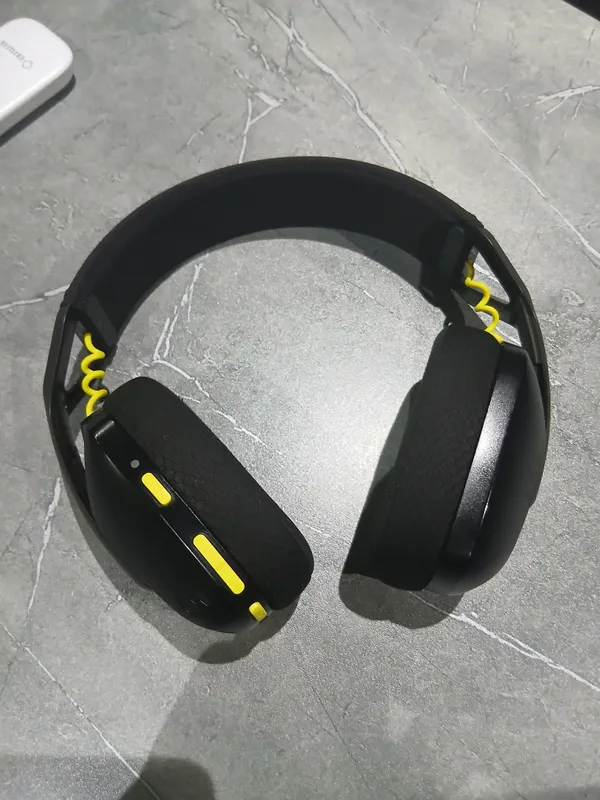 Logitech G435