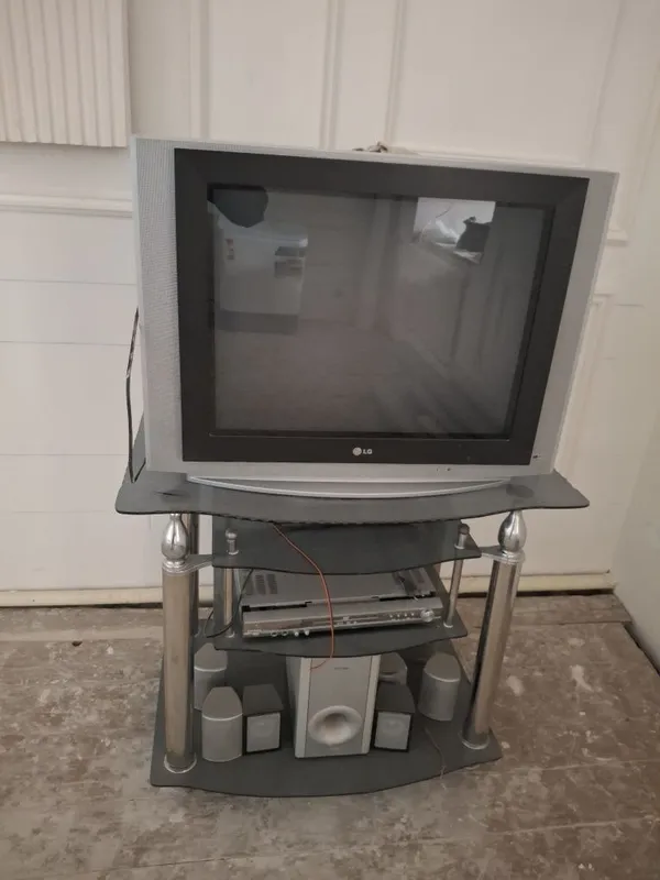 LG telivizor, postavka.