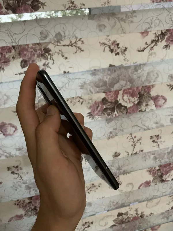 Poco F3 8/128Gb, коробка есть 7