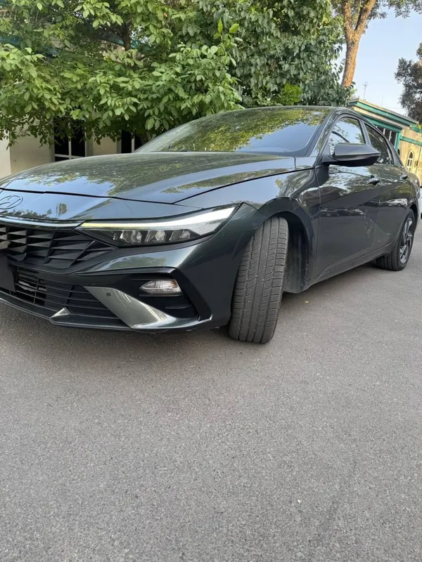 Hyundai Elantra 2023 yil toza 2.0 litrli polniy bron bamfergacha