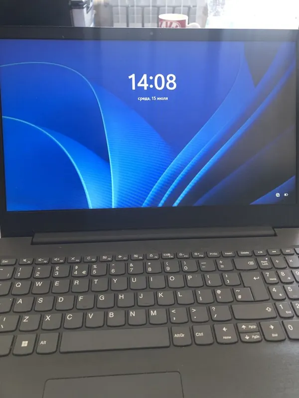 Lenovo V15 noutbook 1 Lenovo V15 noutbook 1