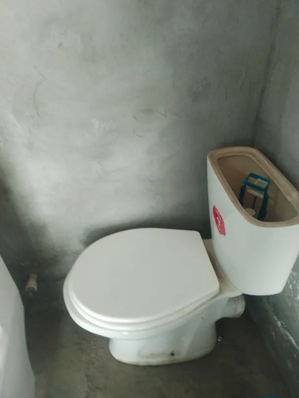 ishlatilgan unitaz sotiladi 4 ishlatilgan unitaz sotiladi 4
