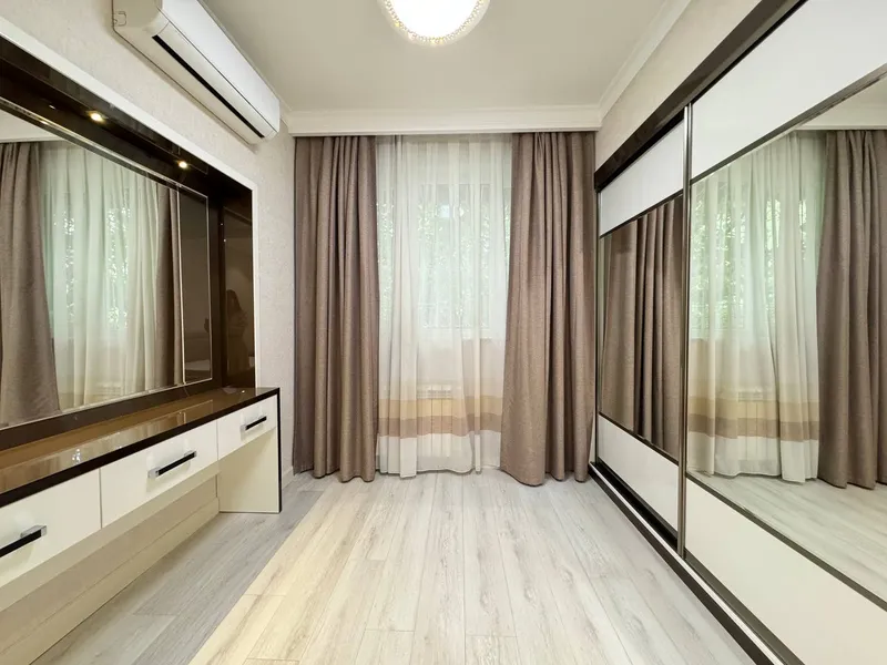 Продаётся 4-комнатная квартира, 124 м², 3/4, Яшнабадский район 5