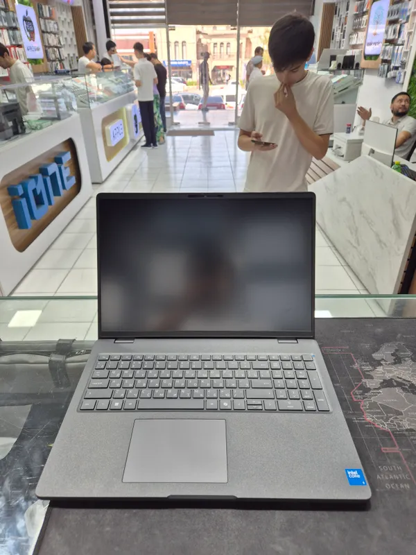 Dell pro 15 essentional 1