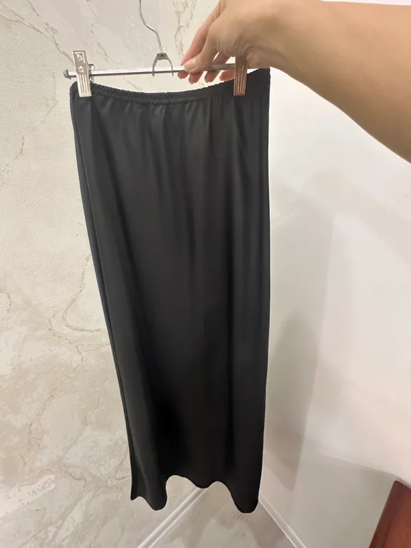 Юбки от Zara и местного бренда Чиройли