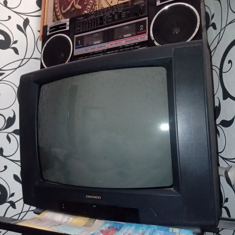 Продам Тв Daewoo Dmq-2075(Korea) в идеале,Четко работает и показывает Продам Тв Daewoo Dmq-2075(Korea) в идеале,Четко работает и показывает