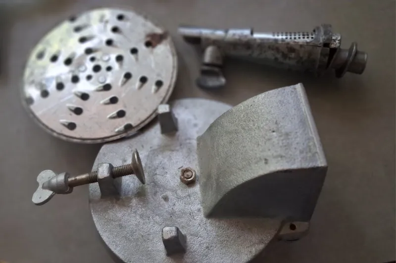 Мясорубка и зап.части — фото 1