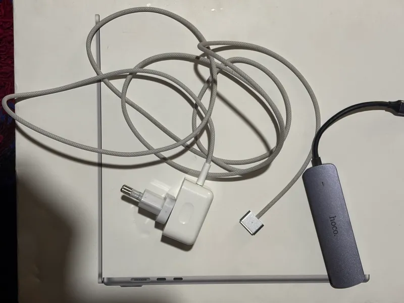 Apple MacBook Air M2 15″ (2023) 7