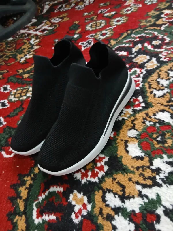 Ayollar oyoq kiyimi