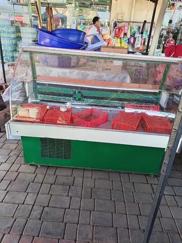 Ветрина холадильник