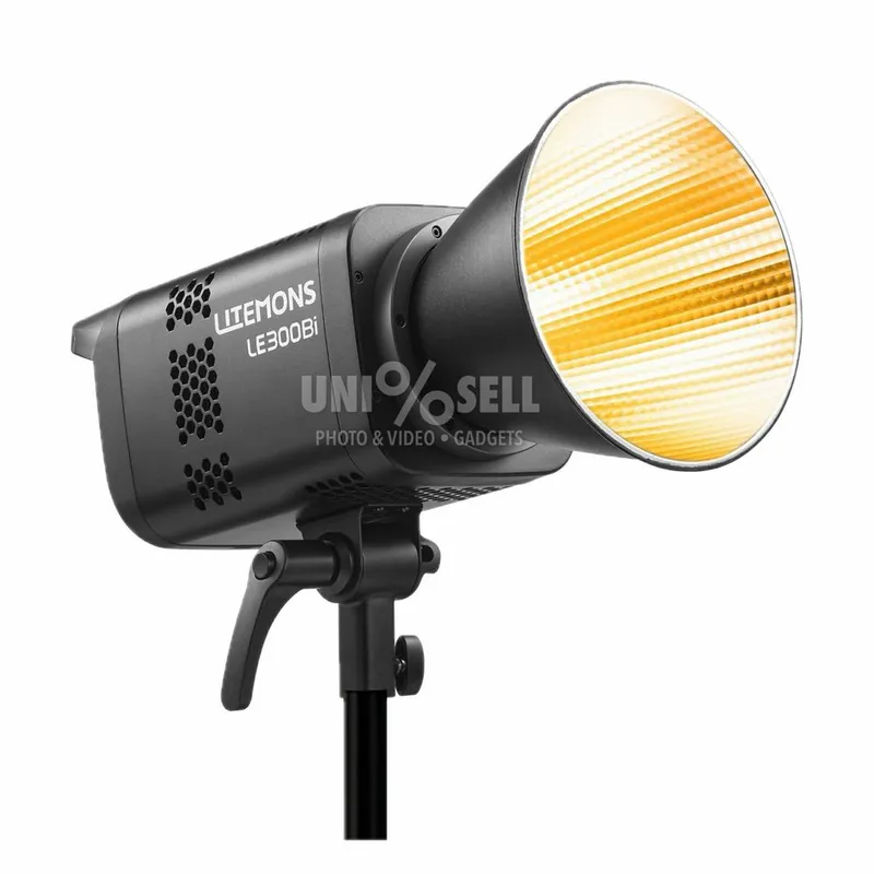 GODOX Litemons LE200 Bi-Color LED Light — фото 1