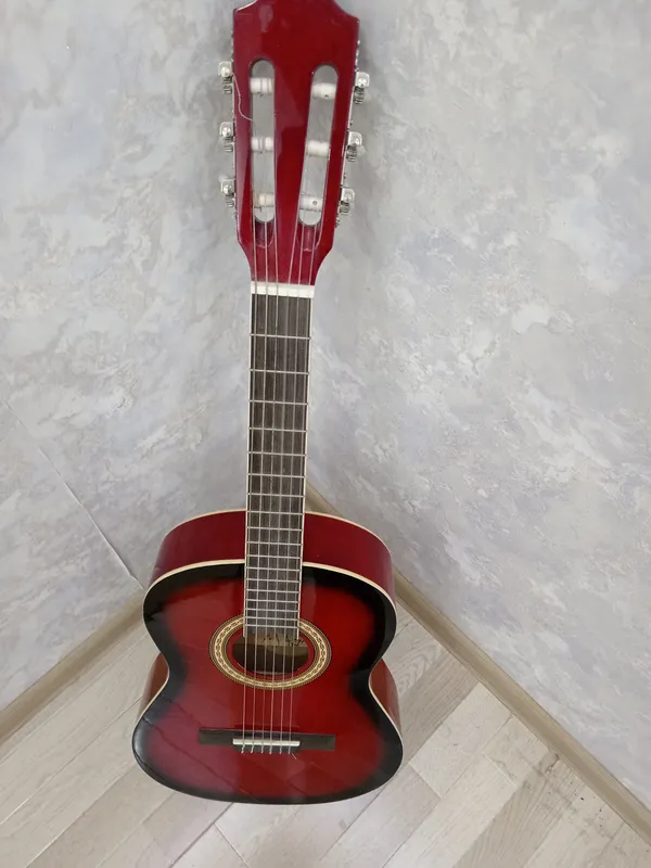 Gitara sotiladi holati yaxshi 4