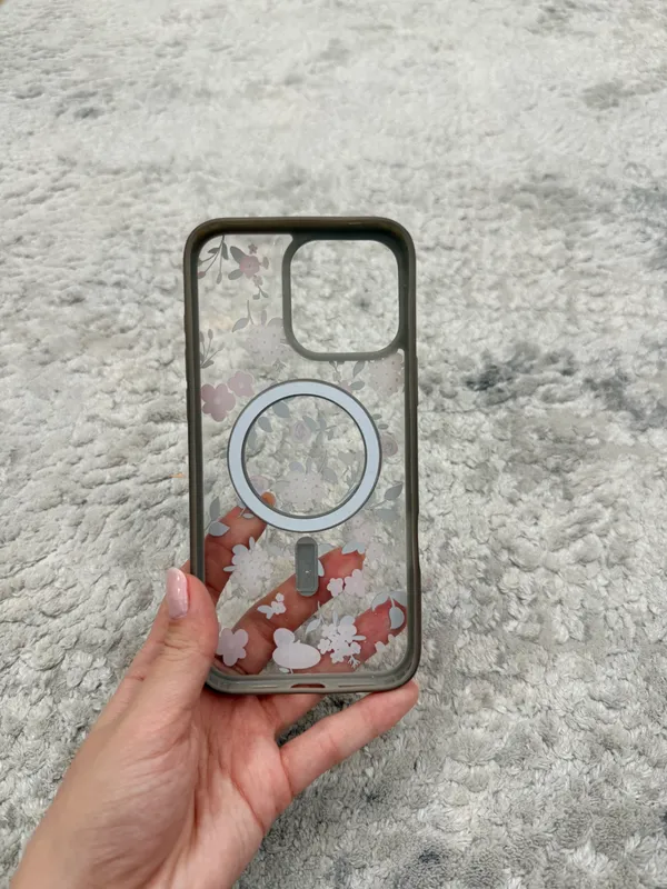 Чехол для iPhone 16 Pro Max в отличном состоянии — фото 2