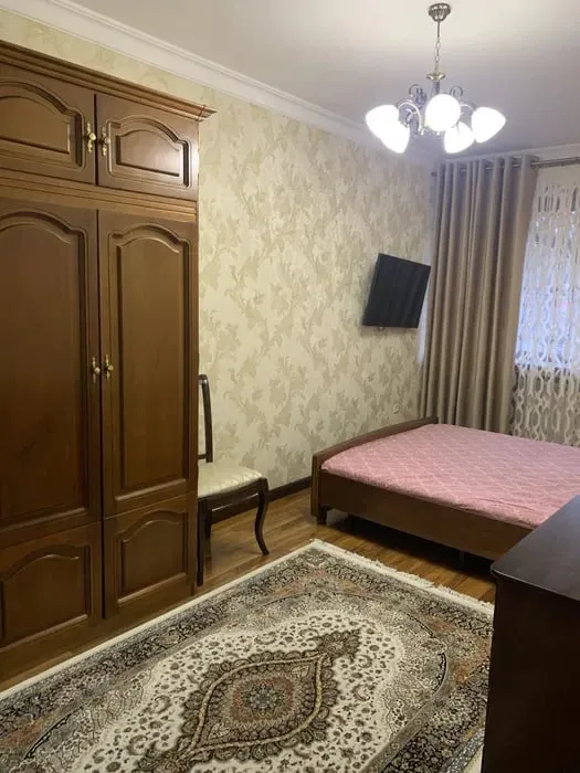 3 xonali kvartira, 80 m², 2/4 qavat, Mirzo-Ulug‘bek (Buyuk Ipak Yo‘li, C-1) 2