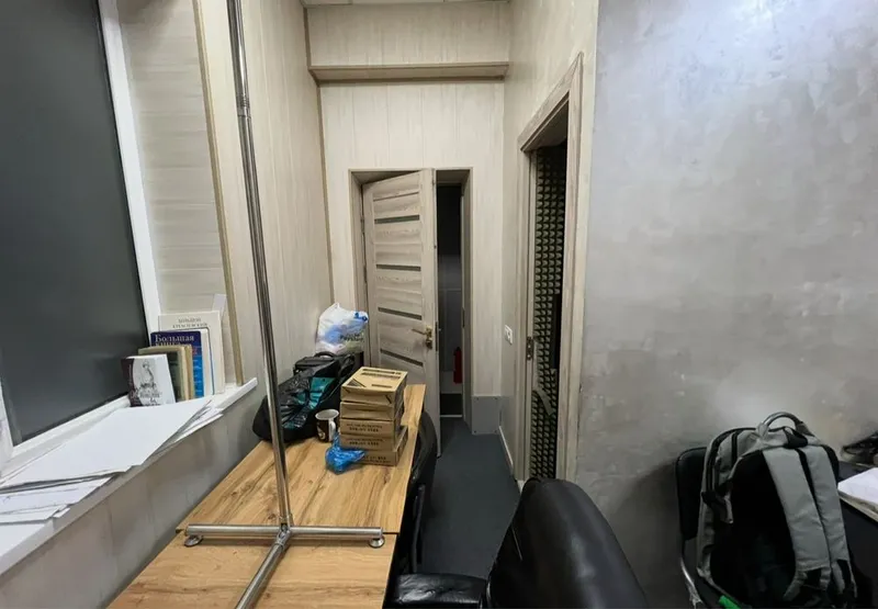 Аренда под офис 20м2, С МЕБЕЛЬЮ! Бодомзор! 360$! — фото 3