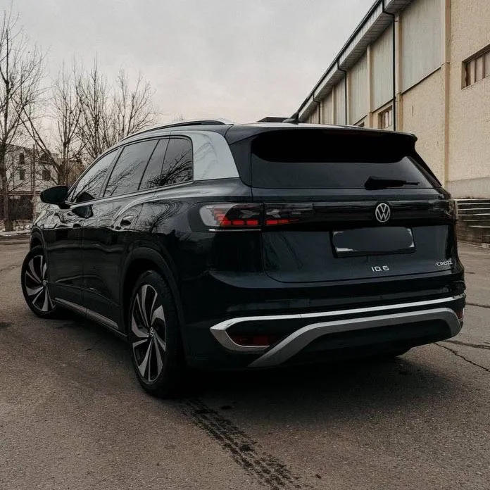 Volkswagen ID6 Pure+ 2022/23 3