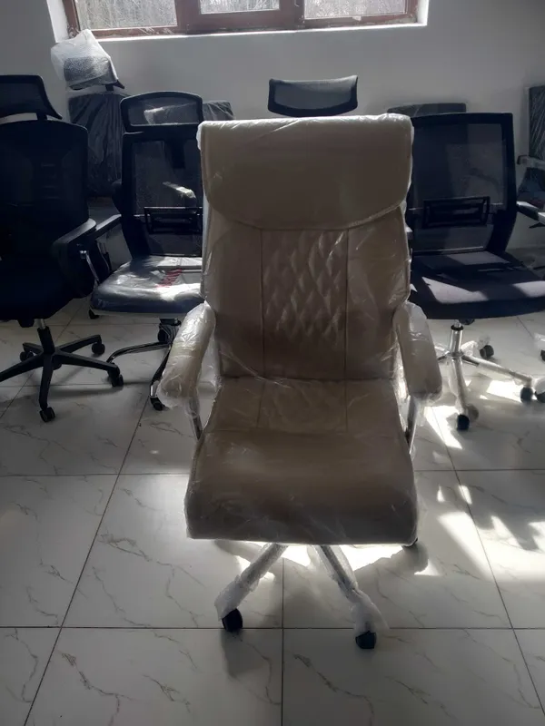 Office kreslo holati Alo otirilmagan kecha olganman