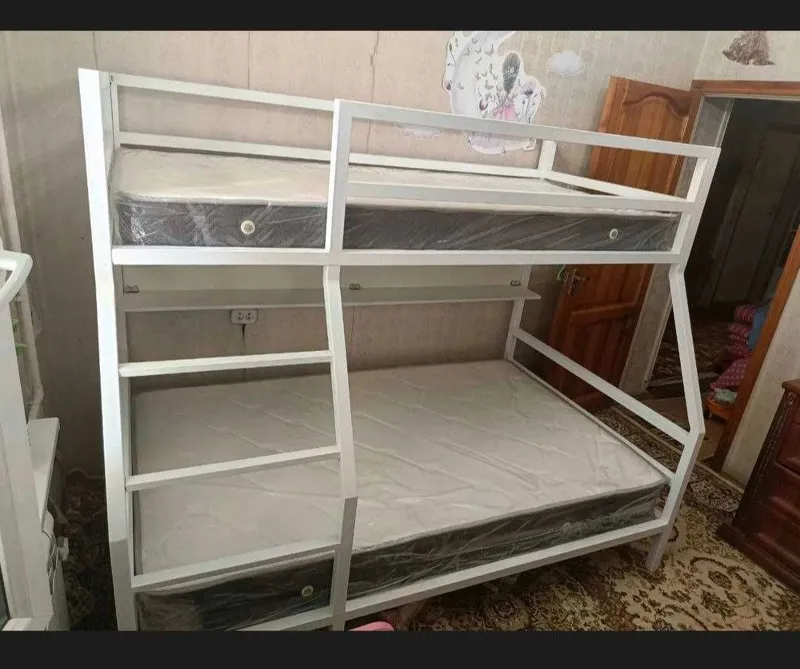Продаётся двухъярусная кровать 3