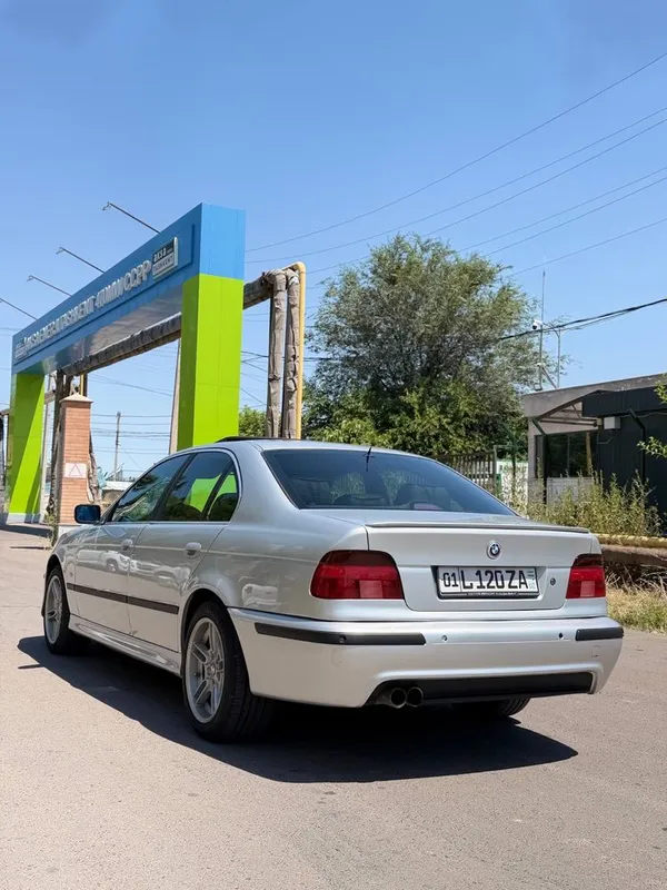 BMW E39 2000г 2ваносный 2.5л — фото 3