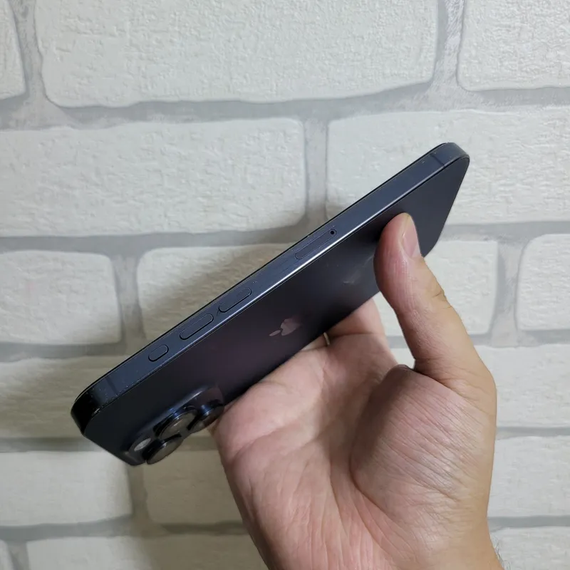 IPhone 15 Pro Max 2