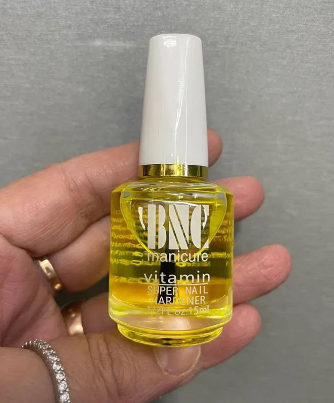 Tirnoq uchun vitaminli moy 1 Tirnoq uchun vitaminli moy 1