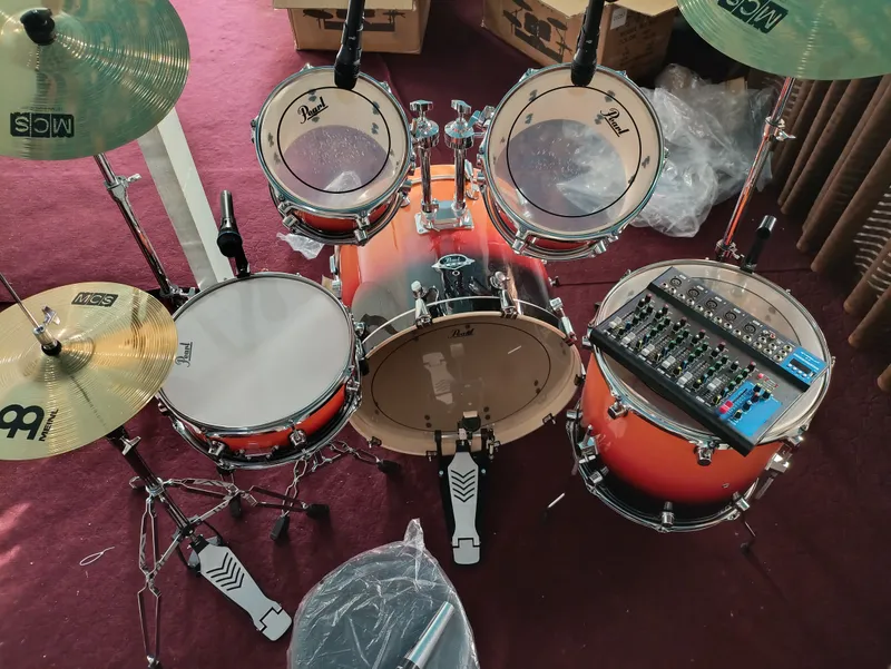 pearl baraban pochka komplekt pult+mik5ta 4 derjac