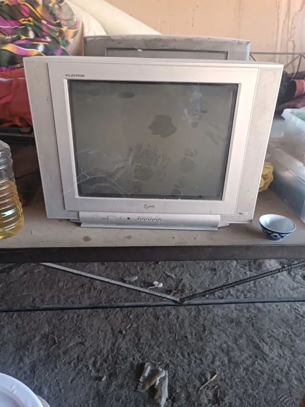 Televizor arzon beraman Philips va Lg model 1 Televizor arzon beraman Philips va Lg model 1