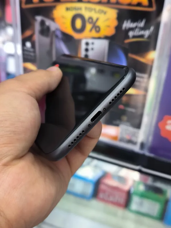 IPhone 11 64Gb 6 IPhone 11 64Gb 6