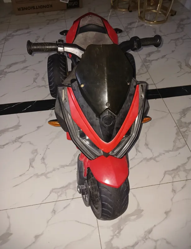 Ishlatilgan bolalar elektromototsikli va velosiped sotaman. 3