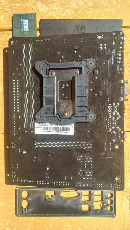 Материнская плата Biostar H310M + Pentium G5400 + 4GB DDR4 RAM 8 Материнская плата Biostar H310M + Pentium G5400 + 4GB DDR4 RAM 8