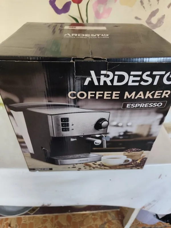 Рожковая кофемашина Ardesto E1600 1 Рожковая кофемашина Ardesto E1600 1