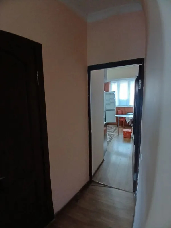 Продаю 4в3/4/4, НЕ торцевая! Ц 4, Алайский базар! — фото 4