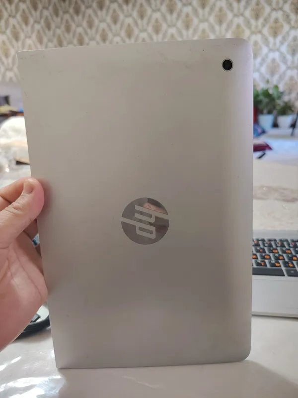 HP x2 Netbook + Planshet sensorli, 8
