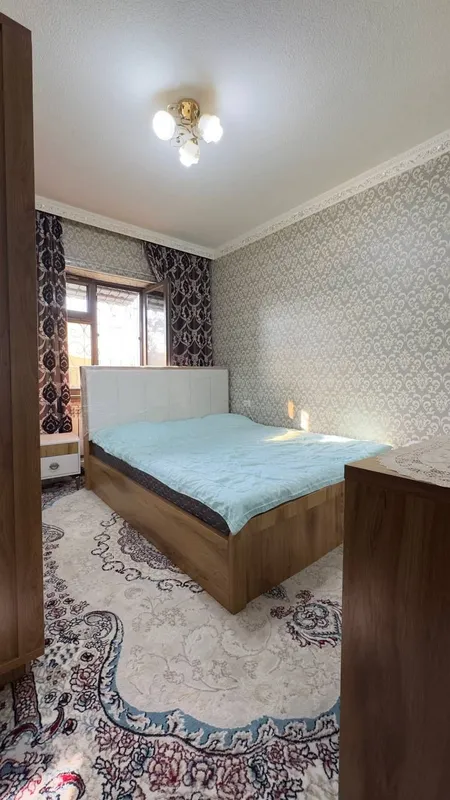 3-комнатная переделана в 4-комнатную, рядом есть базар 1