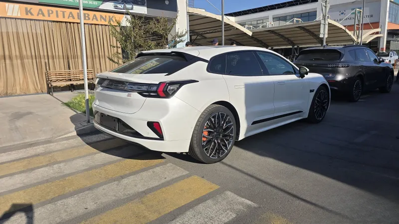 ZEEKR 001 U-SPORT. Спорт и люкс 1 ZEEKR 001 U-SPORT. Спорт и люкс 1