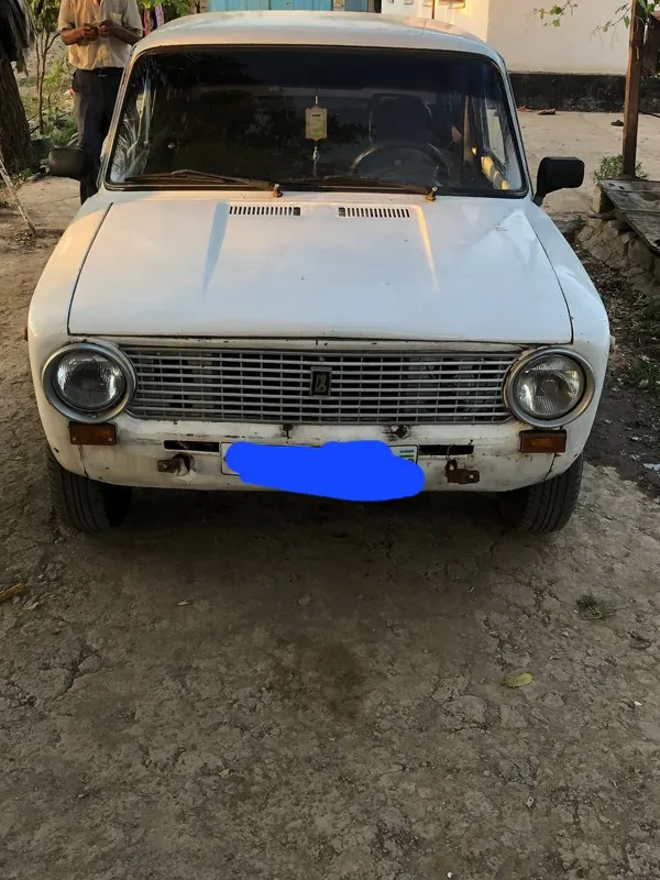 Vaz 2101 gaz benzinda yuradi video registrarori bor yil 1977 — фото 1