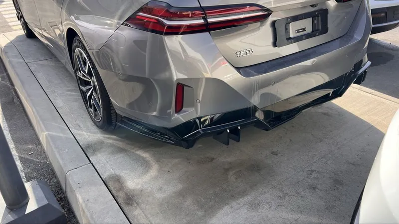 BMW i5 tuning detallari zakazga va nalichi 3 BMW i5 tuning detallari zakazga va nalichi 3