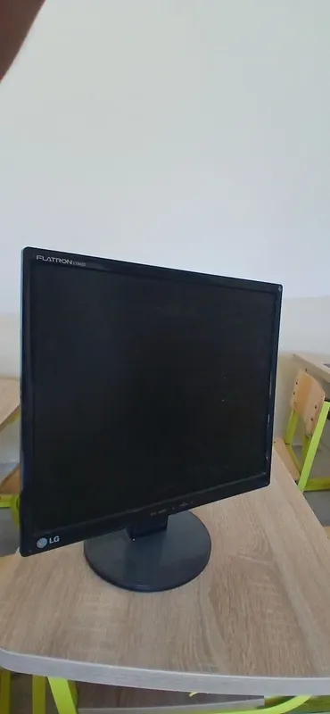 Kompyuter ekran sotiladi