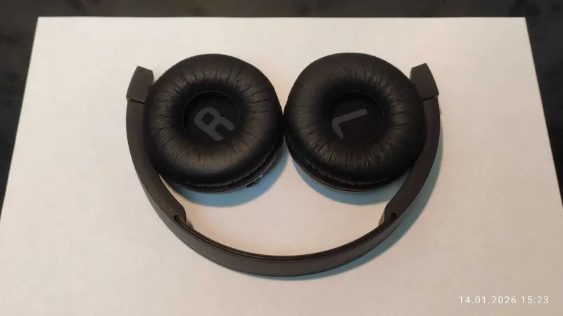 Наушники JBL TUNE 450BT Wireless on-ear headphones — фото 2