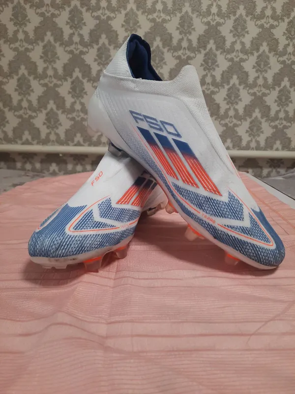 Butsa orginal F50 Futbol oʻynash uchun 1 Butsa orginal F50 Futbol oʻynash uchun 1