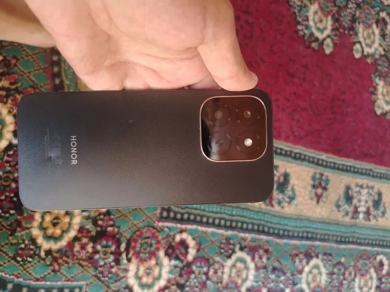 Honor x 6 c 6/128 haloti ideal rangi qora narxini kelishamiz pul zarl 3