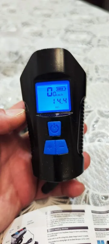 Продам электронная фара, спидометр на руль велосипеда 1 Продам электронная фара, спидометр на руль велосипеда 1