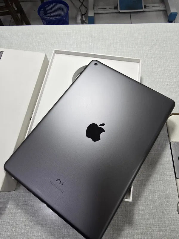 Ipad 7th Generation. Wifi, 128 GB 1