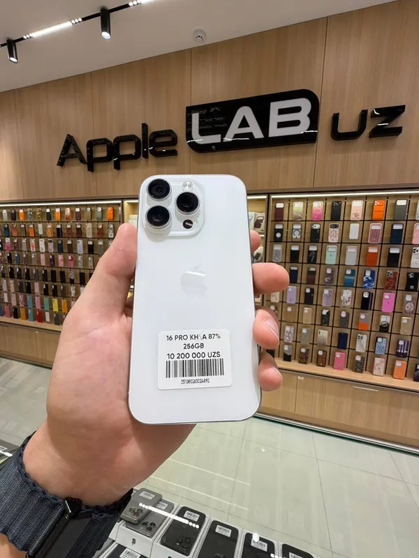 iPhone 16 Pro iPhone 16 Pro