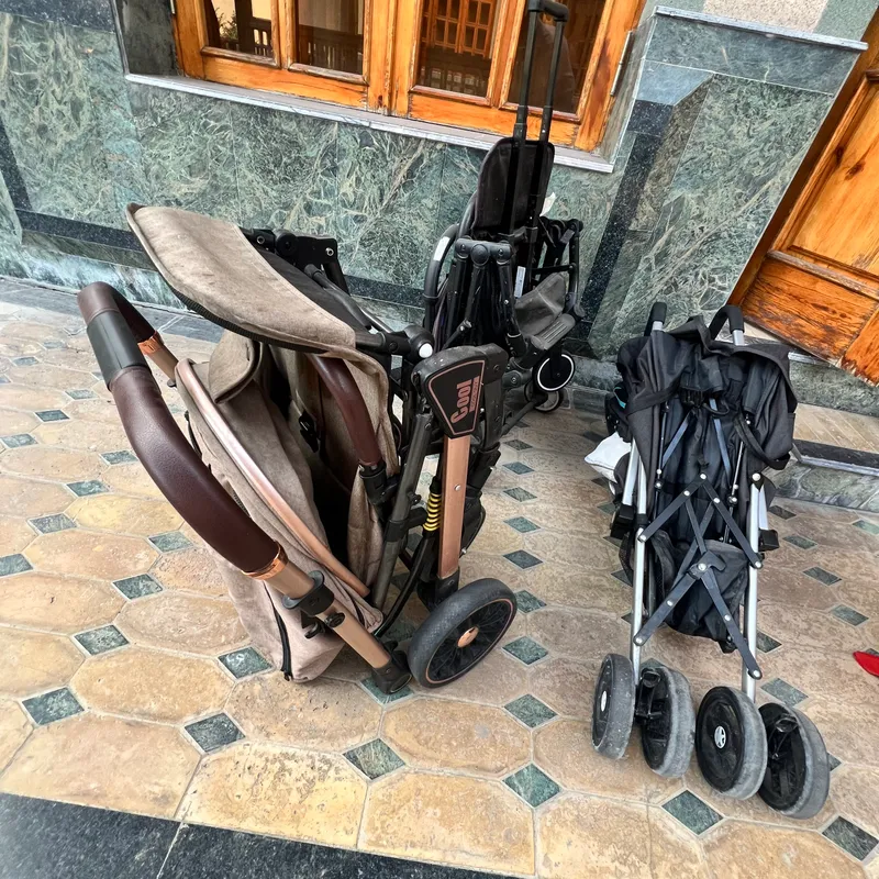 Продам три коляски по одной цене
