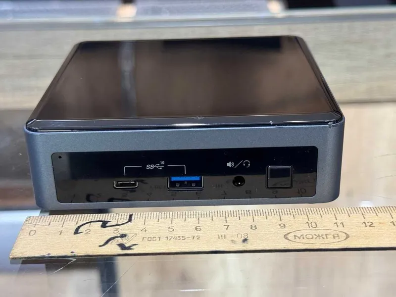 MiNi PC intel NUC10FNK Core i7-10710U ram 16 ssd 256m2 1 MiNi PC intel NUC10FNK Core i7-10710U ram 16 ssd 256m2 1